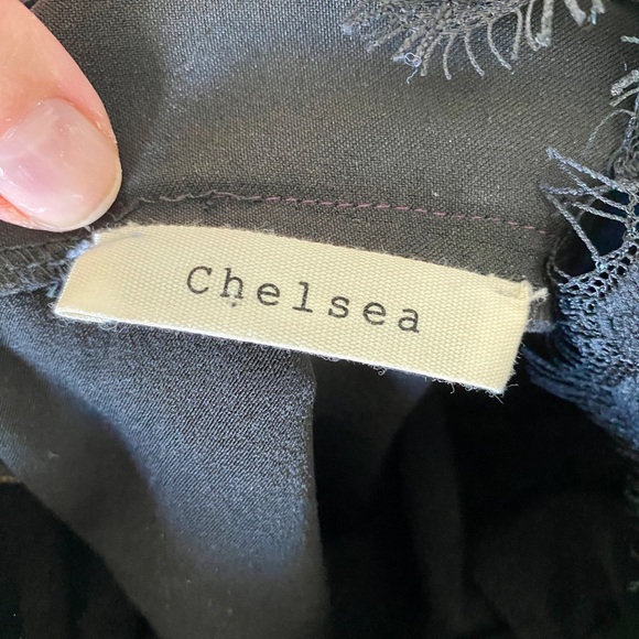 Black swing dress with eyelash lace - Picture 3 of 3